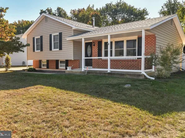 227 Oakfield Dr, Newark, DE 19713