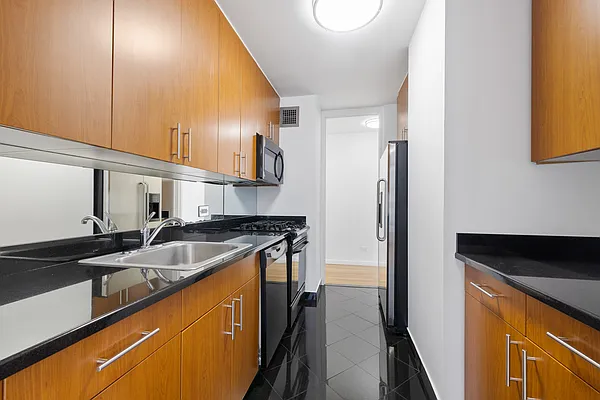 Rented by MNS | media 3