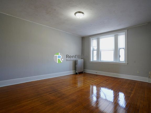 3rd image of 91 Cypress St #4