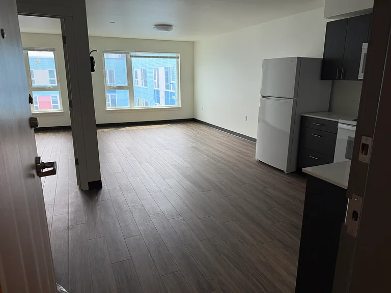 Nichols Court Apartments — Photo 21