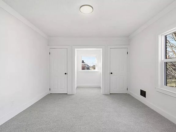 3rd image of 8951-1 La Salle Blvd