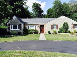 48 Bassick Rd, Trumbull, CT 06611
