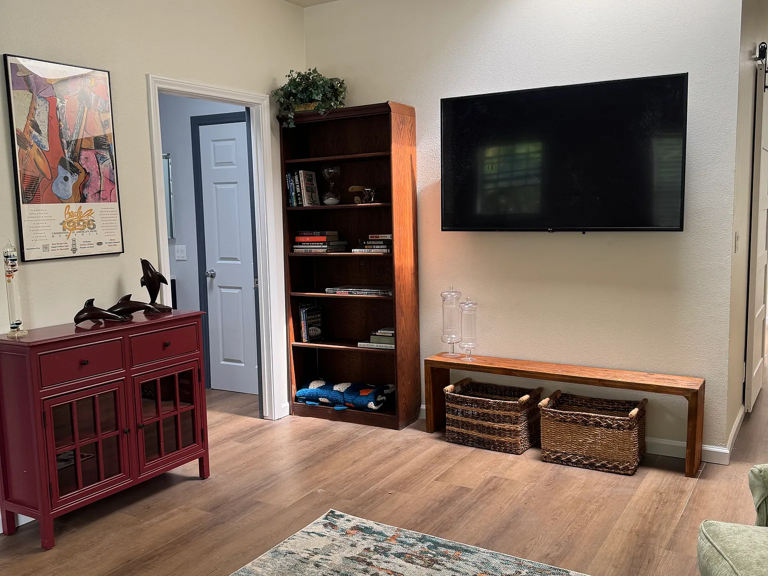 2 bed, 900 sqft, $4,000 — Photo 2