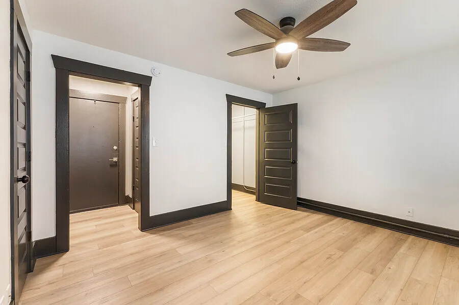 Lauriston Apartments — Photo 4