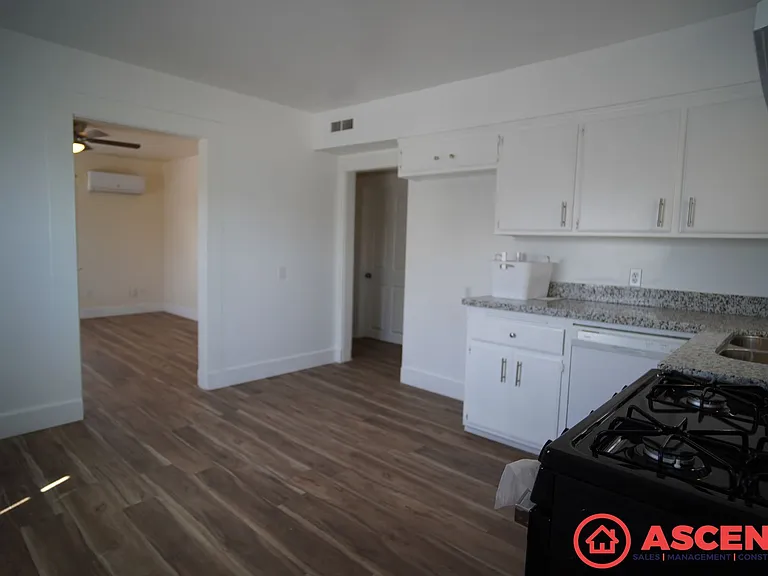 412 El Tejon Ave — Photo 8