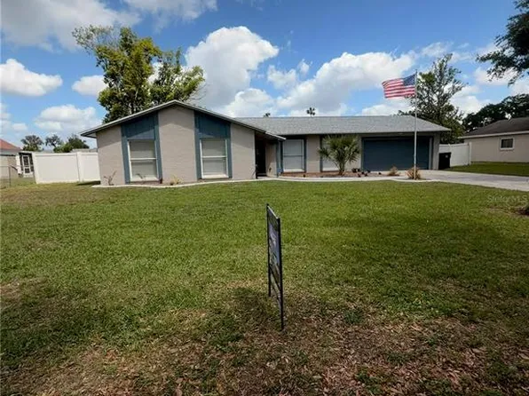 1210 Lady Elaine Dr, Valrico, FL 33594