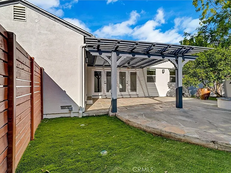 22134 Gilmore St — Photo 20