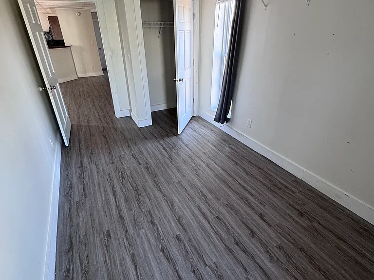 91 N Maple St — Photo 11