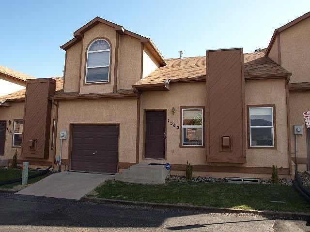 Immaculate! Great View Of Pikes Peak! Hiking Trails Behind Home!