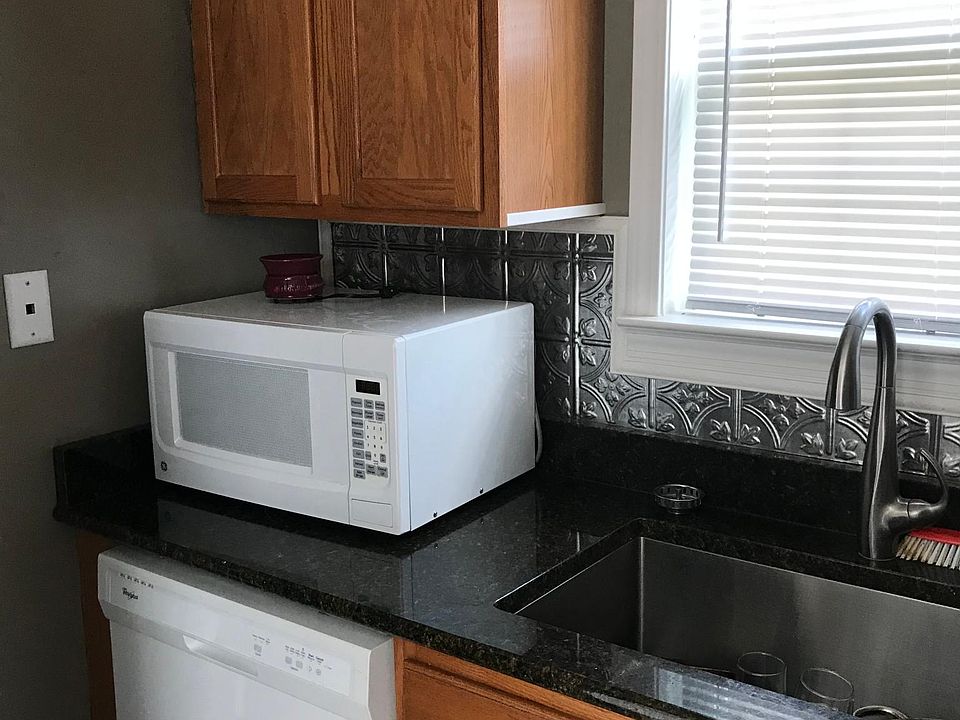 2nd image of 1044 Merrick Dr #A