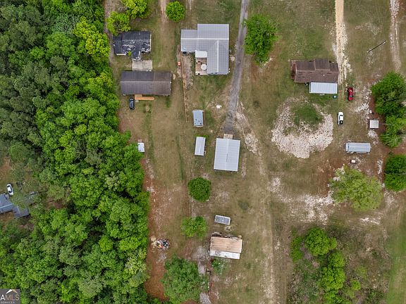 5th image of 897 Empire Rd