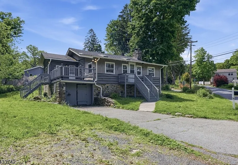33 Hillside Ave — Photo 27