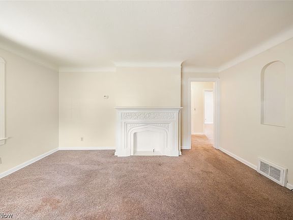 5th image of 19115 Muskoka Ave