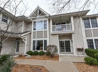 6180 Walnut Ln UNIT 81, Cudahy, WI 53110