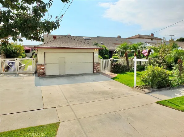 4882 Howard Ave, Los Alamitos, CA 90720