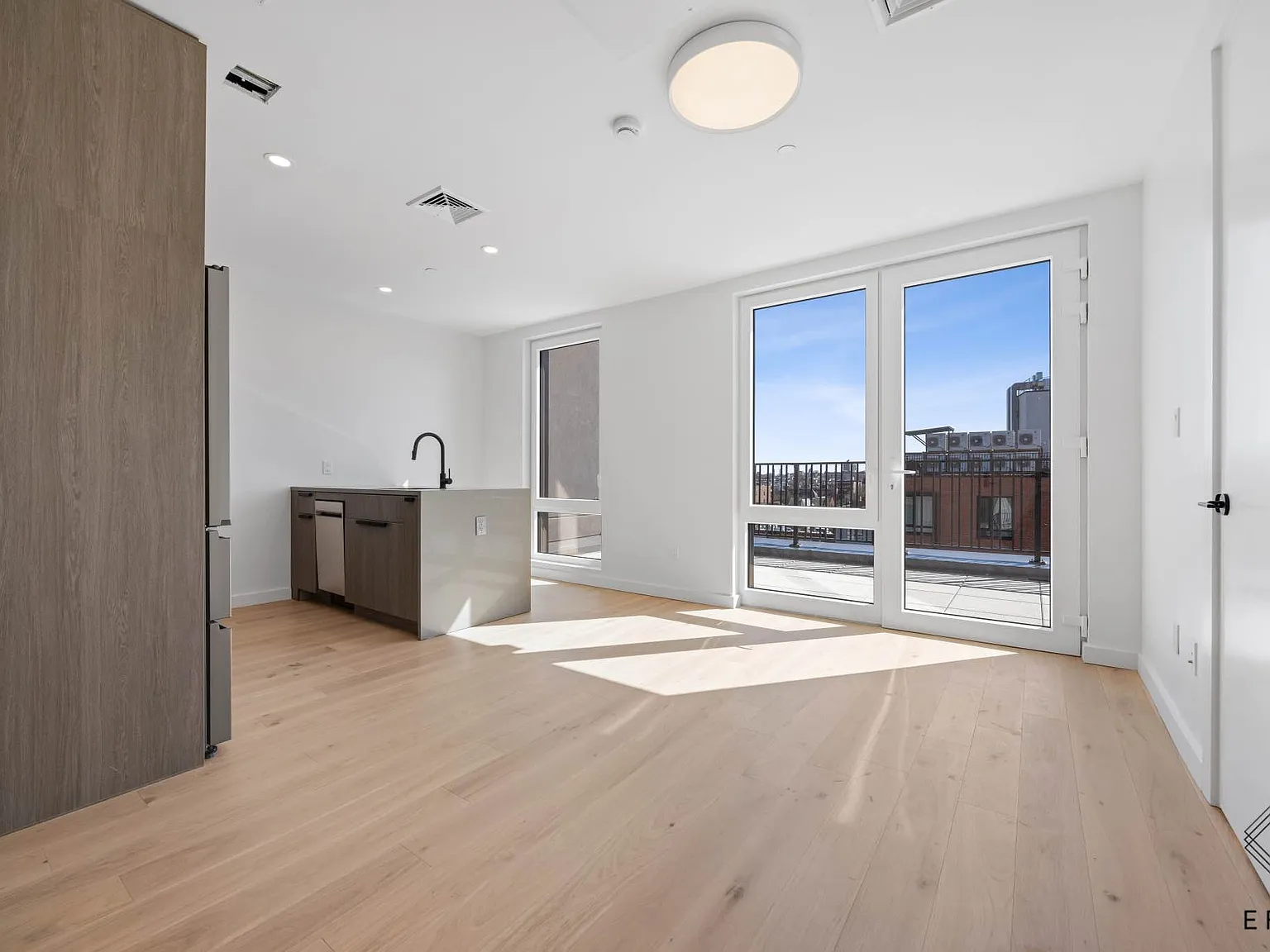 1211 Fulton Street — Photo 1
