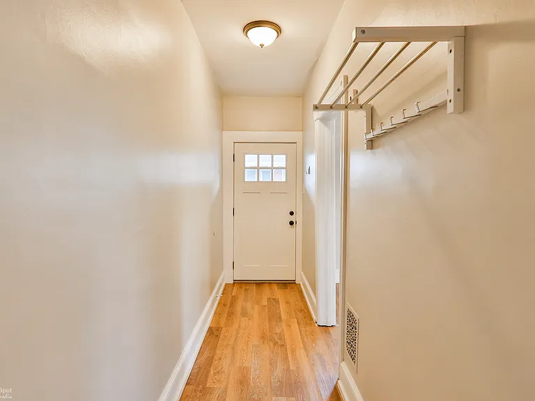 421 Union St — Photo 8