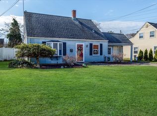 215 Jerome Ave, Carle Place, NY 11514