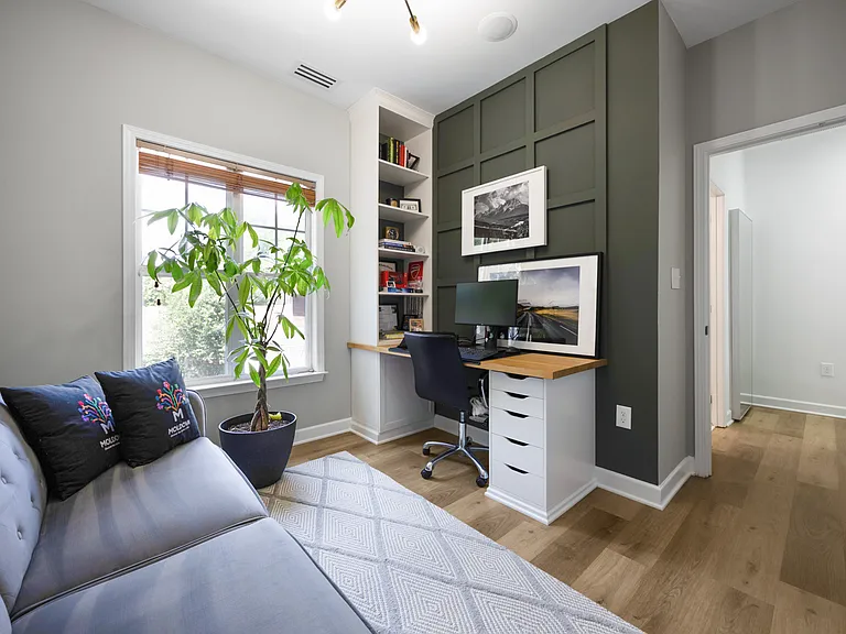 935 Hawthorne Bridge Ct — Photo 23