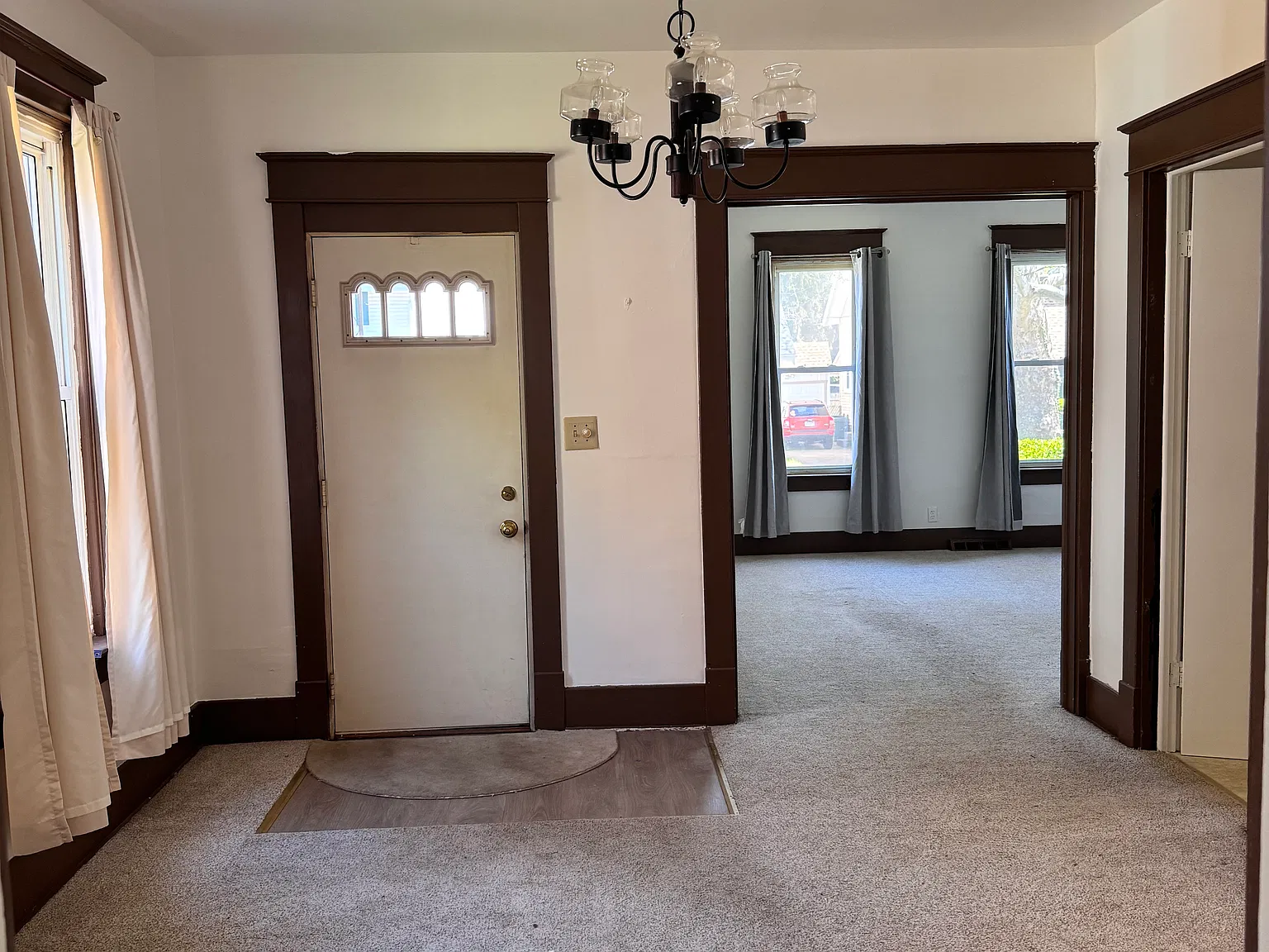 452 Stafford Ave — Photo 3