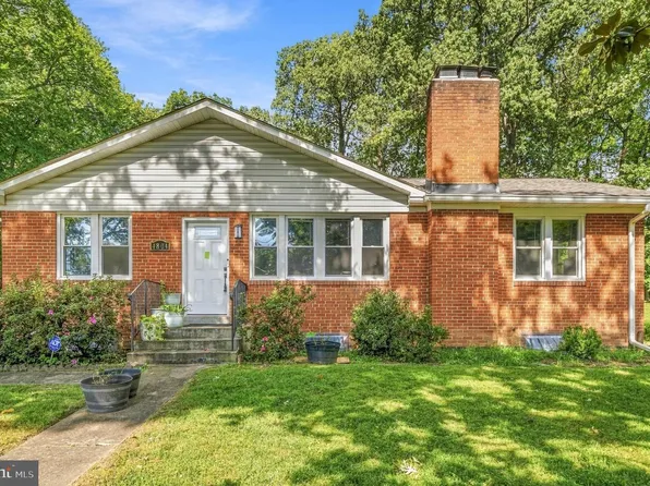 4804 Henderson Rd, Temple Hills, MD 20748