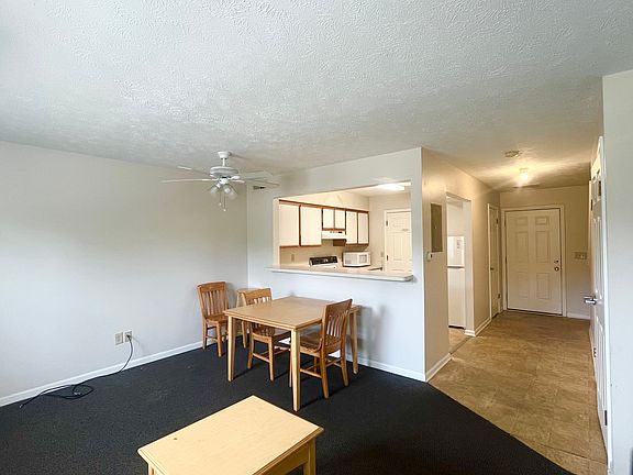 2nd image of 978 Irving Ave APT 43