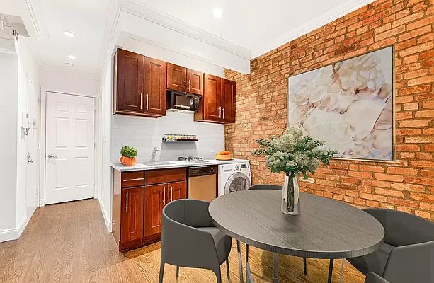 Rented by REAL New York | media 10