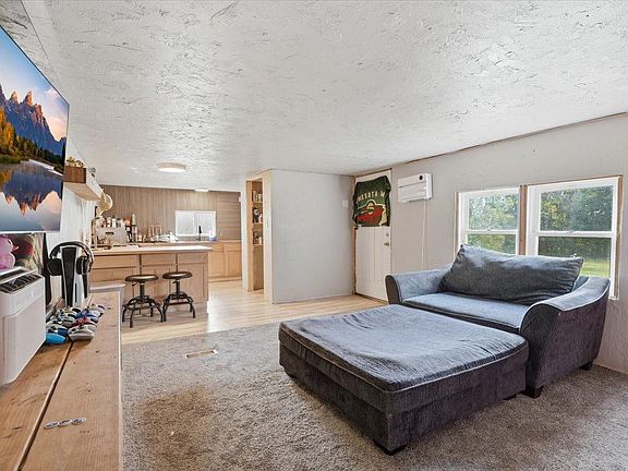 4th image of 3030 70th Ave