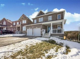 33 Muirfield Dr, Barrie, ON L4N5E9