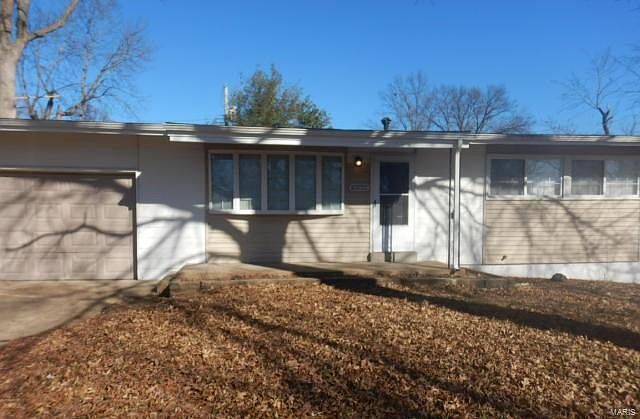 1st image of 10222 Reba Dr