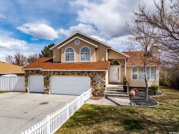 3rd image of 6187 S Kamas Dr