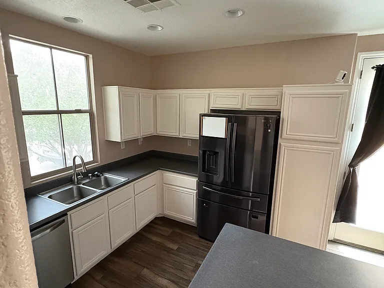 5253 Pendergrass St — Photo 4