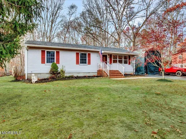 15 Walter Drive, Jackson, NJ 08527