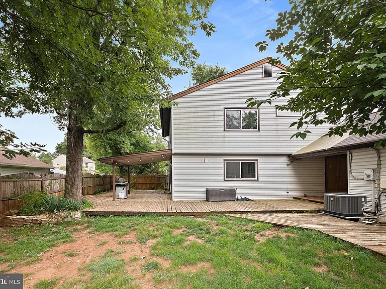 511 Avondale Dr — Photo 7