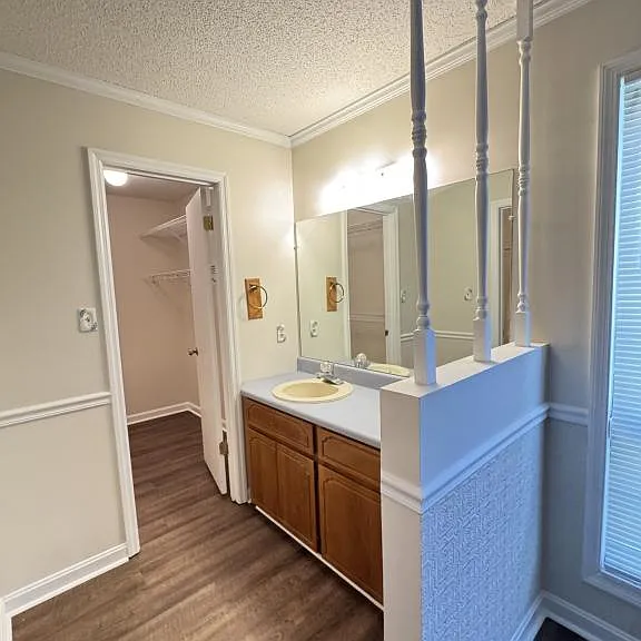 327 Bonnie Dr — Photo 7