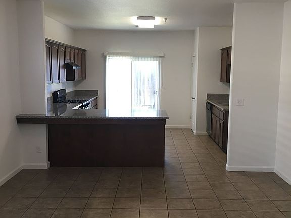 3rd image of 415 Joya Dr