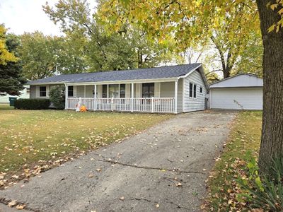 217 E Holiday Dr, Decatur, IL, 62526