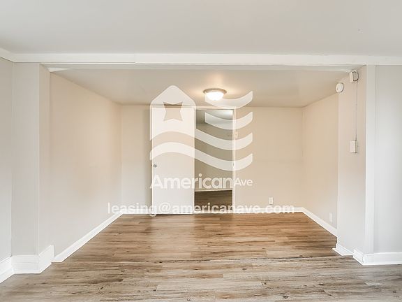 574562_003_living_room_13765388.jpg