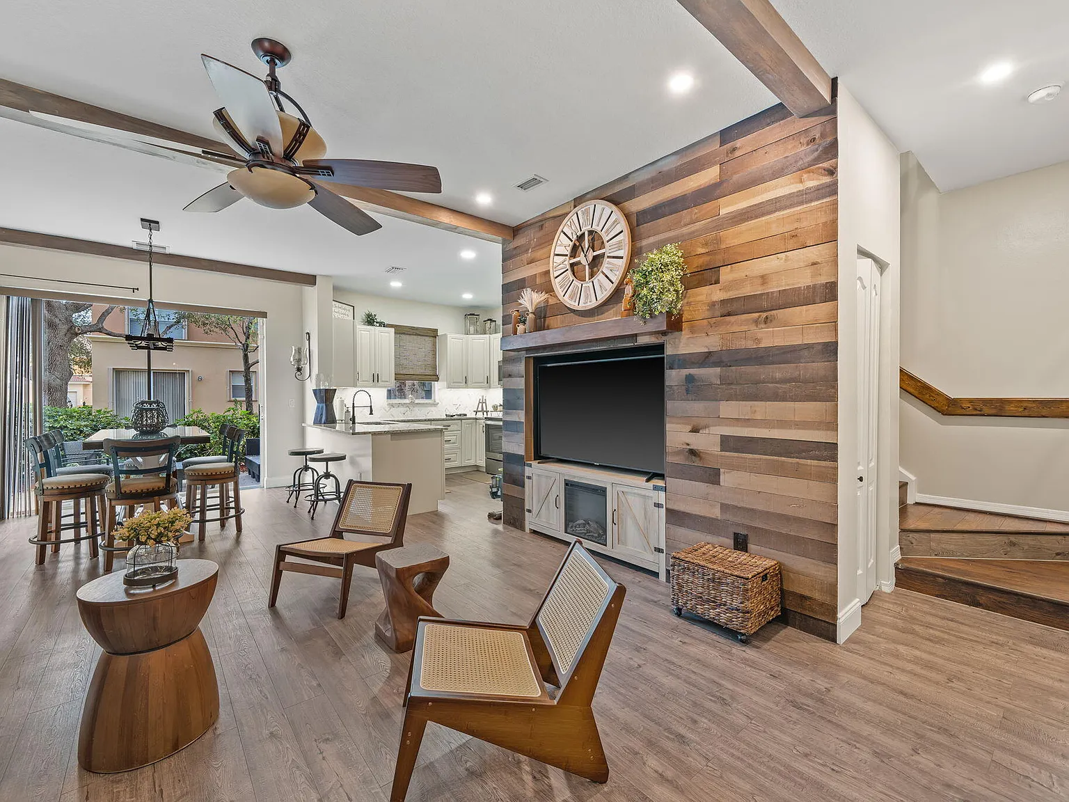 3 bed, 2.5 bath, 1579 sqft, $3,200 — Photo 1