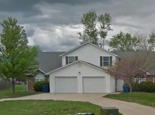 202 Southwoods Ct #B, Ashland, MO 65010