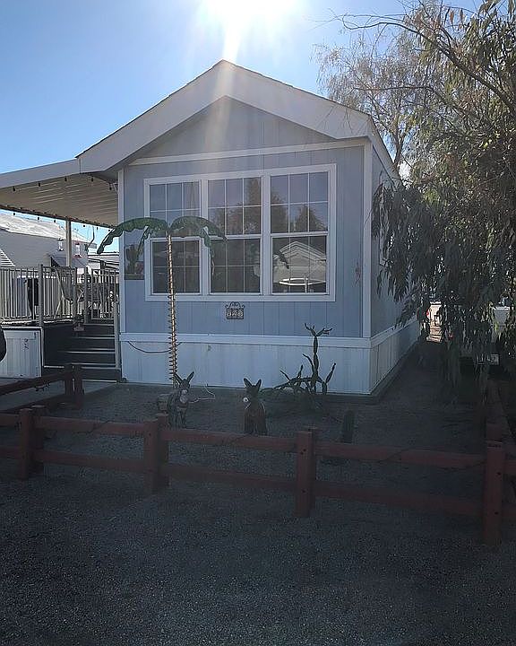 1st image of 1511 E Florence Blvd #423