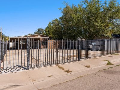 121 Hosher Ave SE, Albuquerque, NM, 87102