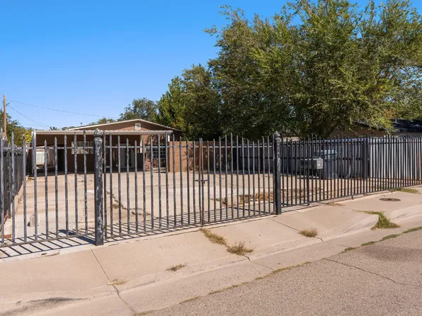 121 Hosher Ave SE, Albuquerque, NM 87102