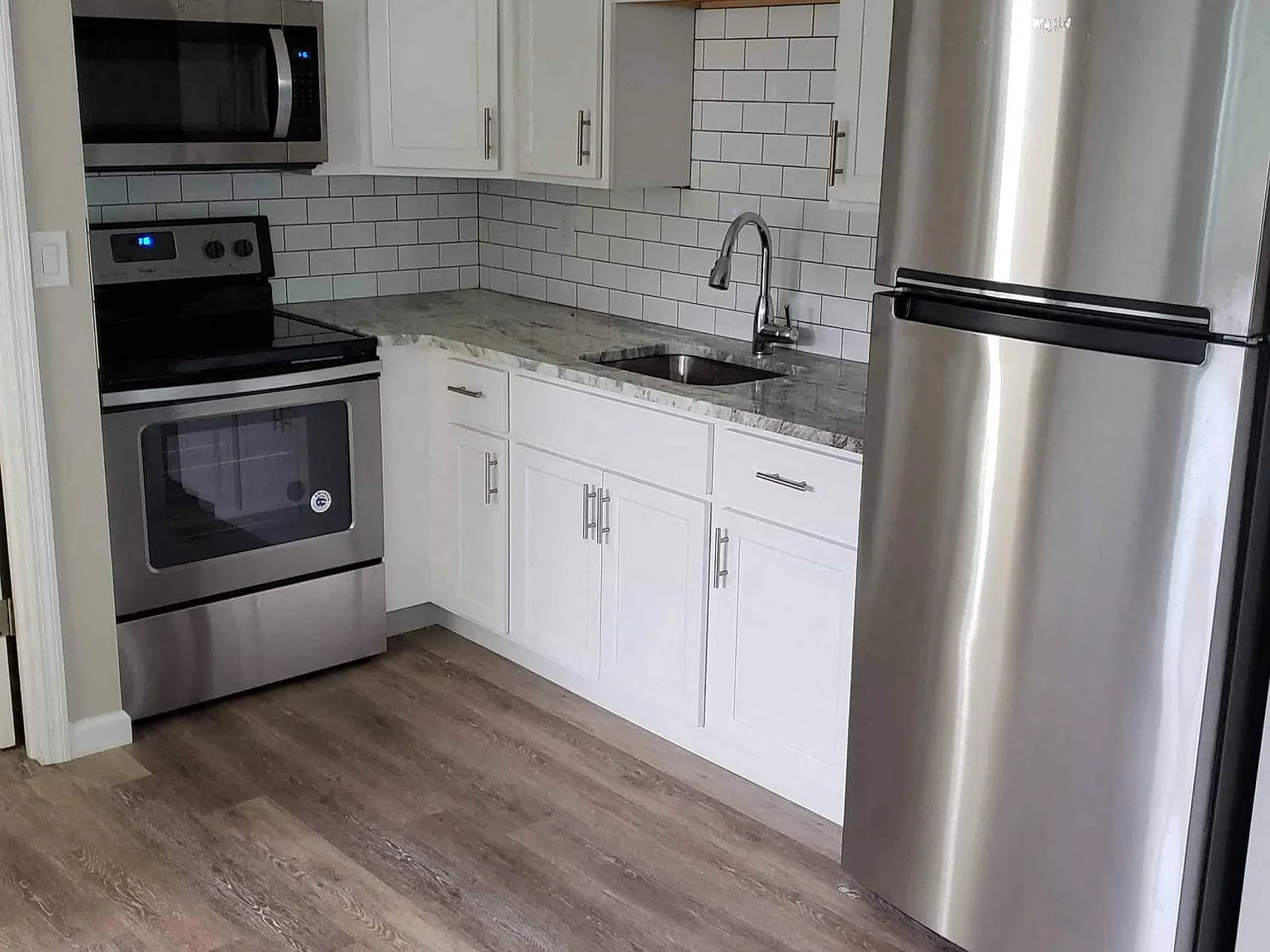 55 Carroll Apartments — Photo 3