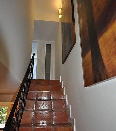 5th image of 815 NE 28th St APT 209