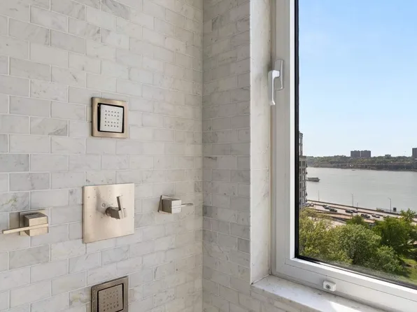 5 Riverside Drive image 13 of 20