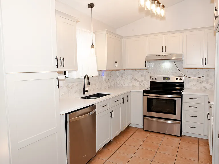 1426 W Nottingham Cir — Photo 15