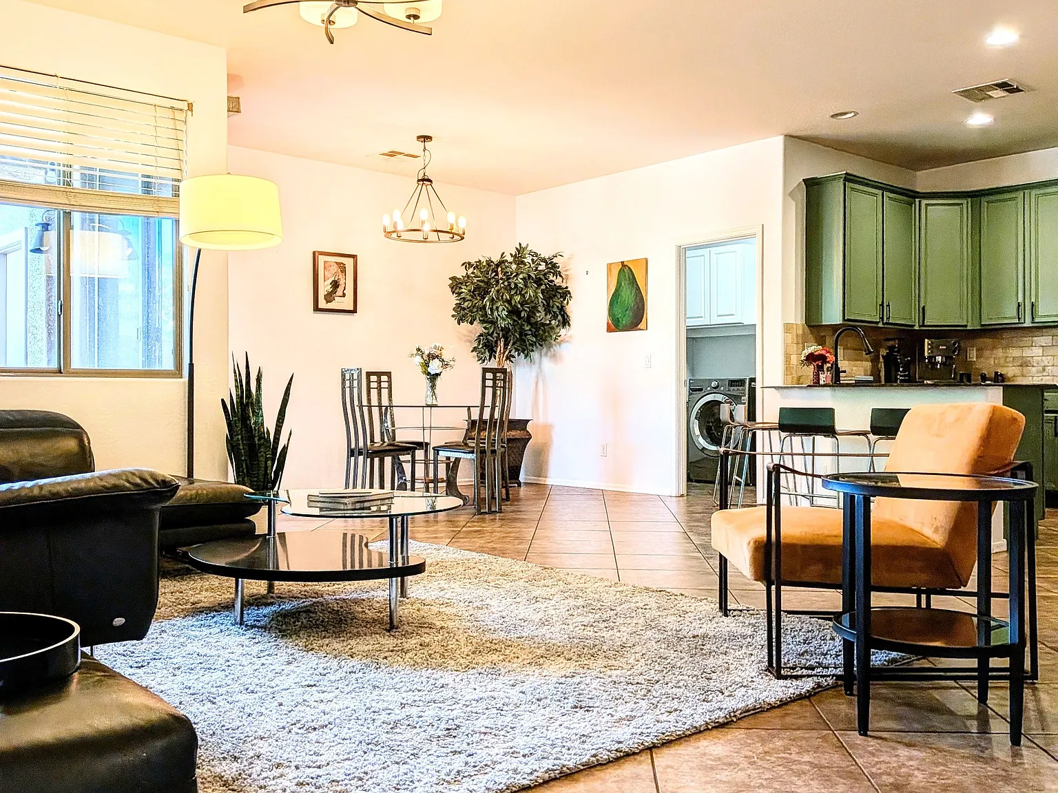 3 bed, 1553 sqft, $2,400 — Photo 4