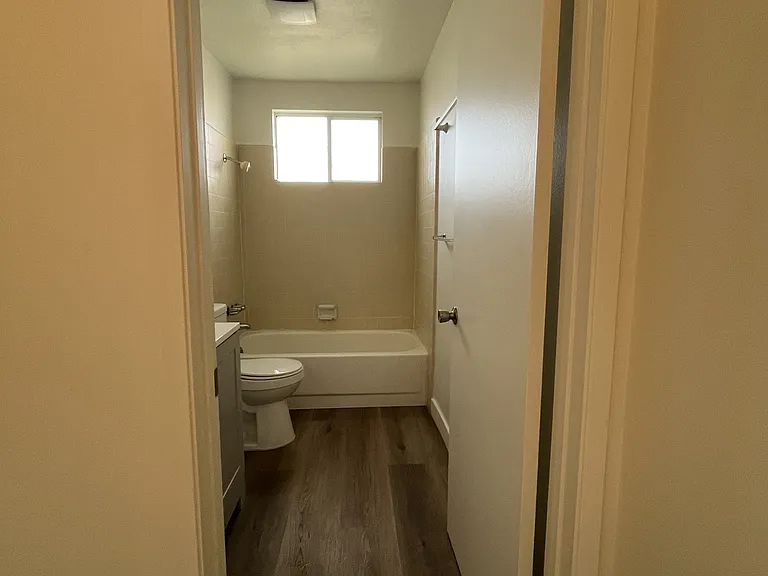 5330 Driftwood St #5 — Photo 7