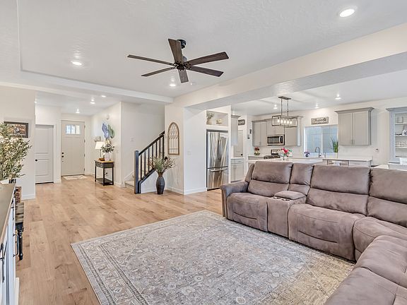 4th image of 58 E Inlet Spring Dr